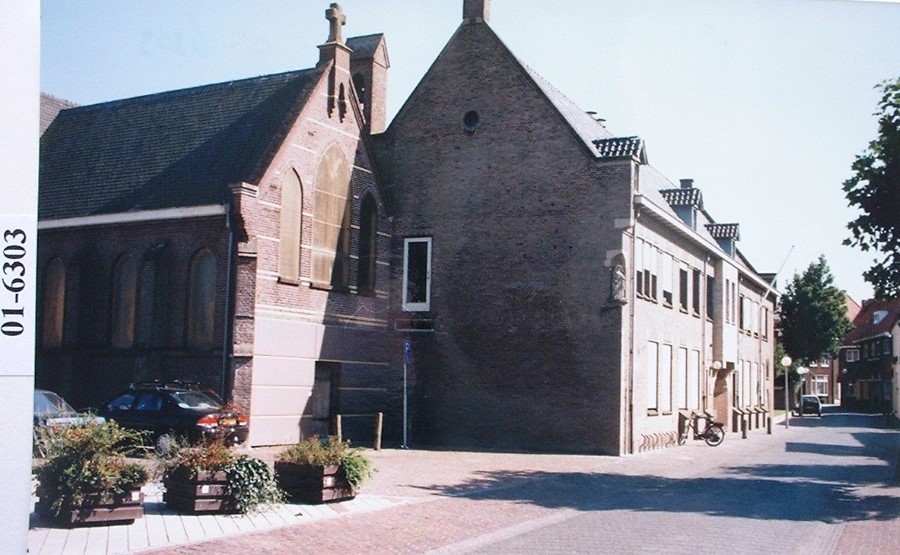 5 F06303 01 Hoek voor de restauratie