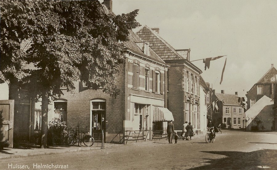 26.B.3 F10005 Ansichtkaart Geveling