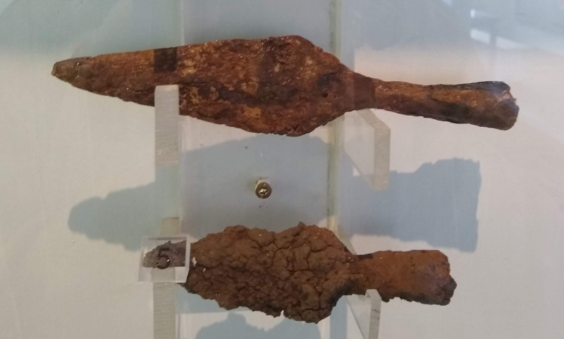 N.A. A. Bodemvondsten uit Loovelden. HKH